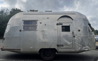 SOLD- 1951 Silver Streak Clipper 15ft body – for restoration