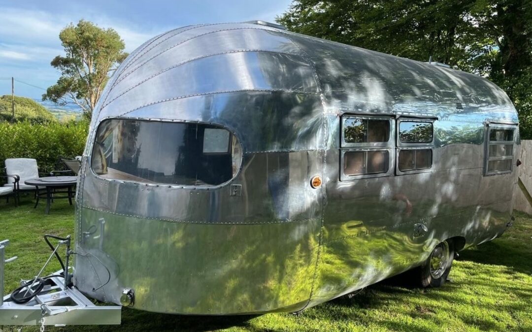 SOLD – 1951 Silver Streak Clipper – 22ft / 19ft body – All original